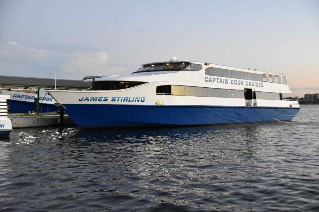 Swan river dinner cruise